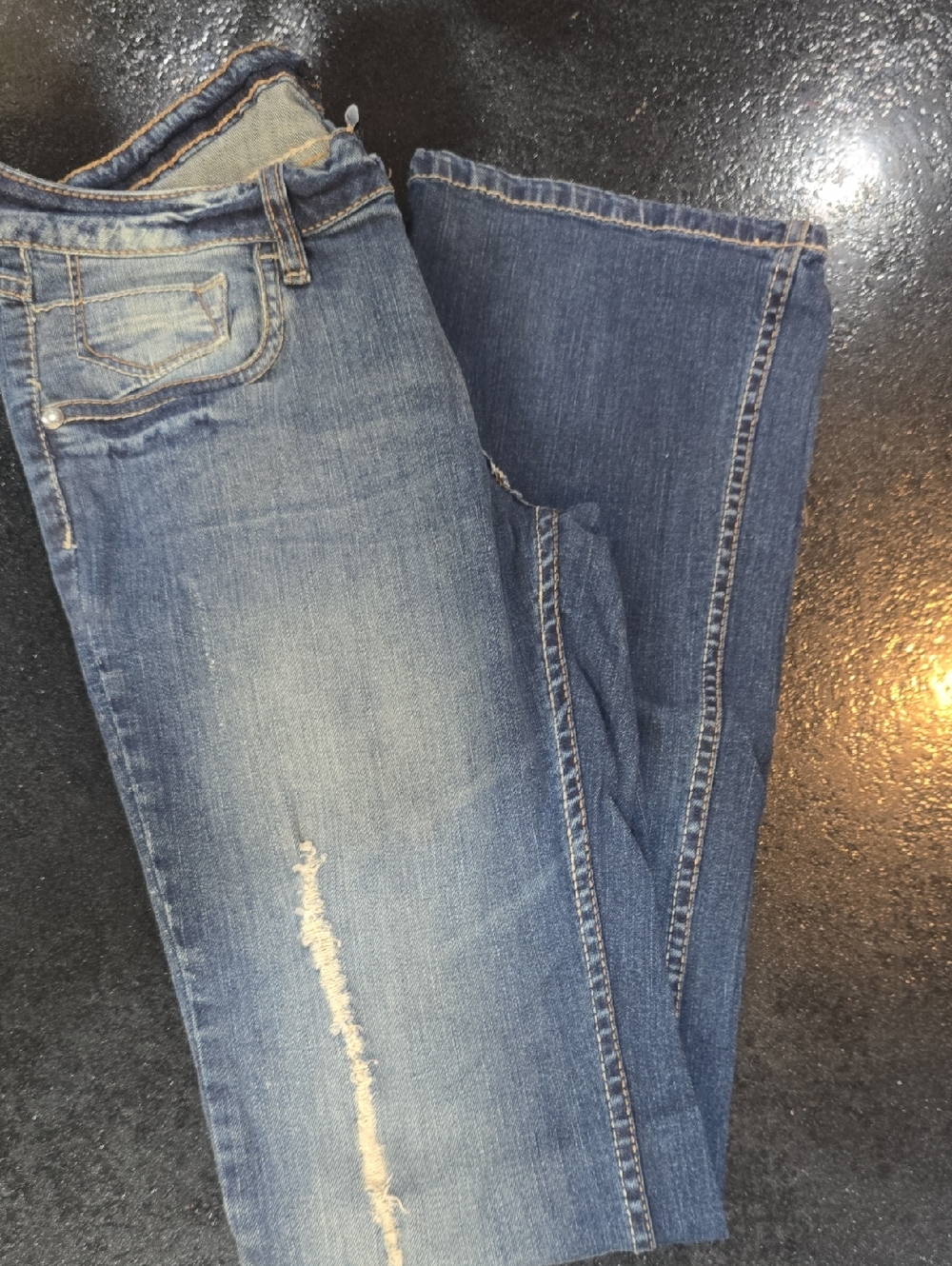 Women’s Blue Distressed Jeans Size 7